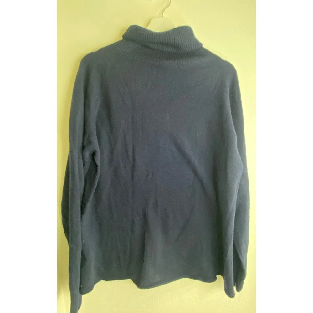 Celtic & Co Navy Blue Turtleneck Knit Sweater L‎ women's small 100% lambs wool